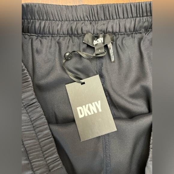 DKNY Wide Leg Cropped Satin Pants Size Large New Navy Flowy Dressy Business NWT - Picture 7 of 11